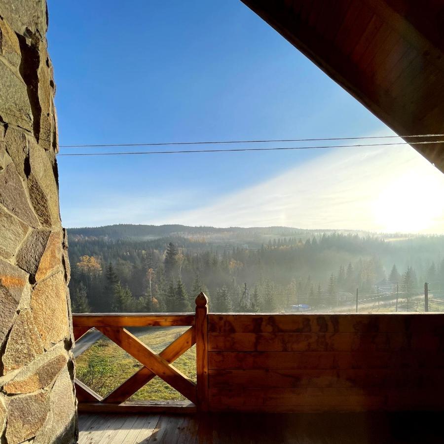 Vila На Полумистому Mykulyčyn Exteriér fotografie